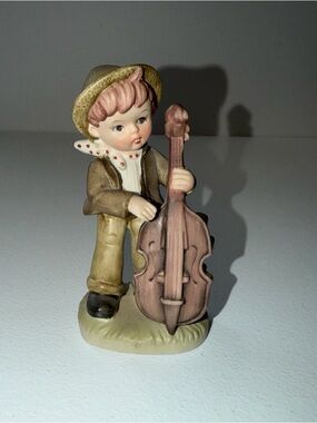 Vintage 1988 Hummel Goebel Sweet Music Figurine #186 - Playing to the Dance.